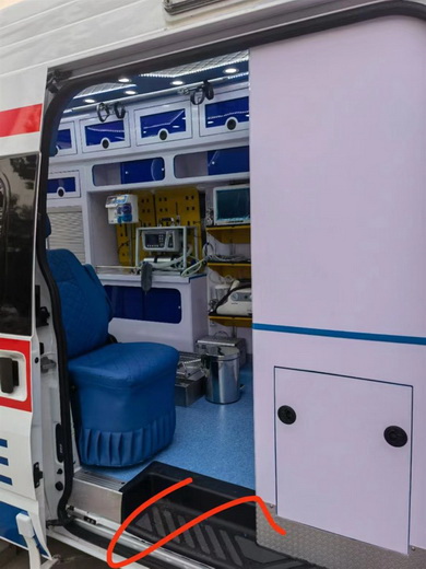 兰州大学医院预约私人救护车转运到赤峰二毛职工医院长途救护车出租哪里实惠