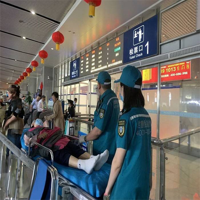 兰州人民医院租赁私家救护车转院到厦门市同济医院救护车出租收费多少钱