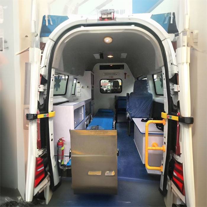 白银市平川区 转院到崇左市宁明县救护车出租租赁