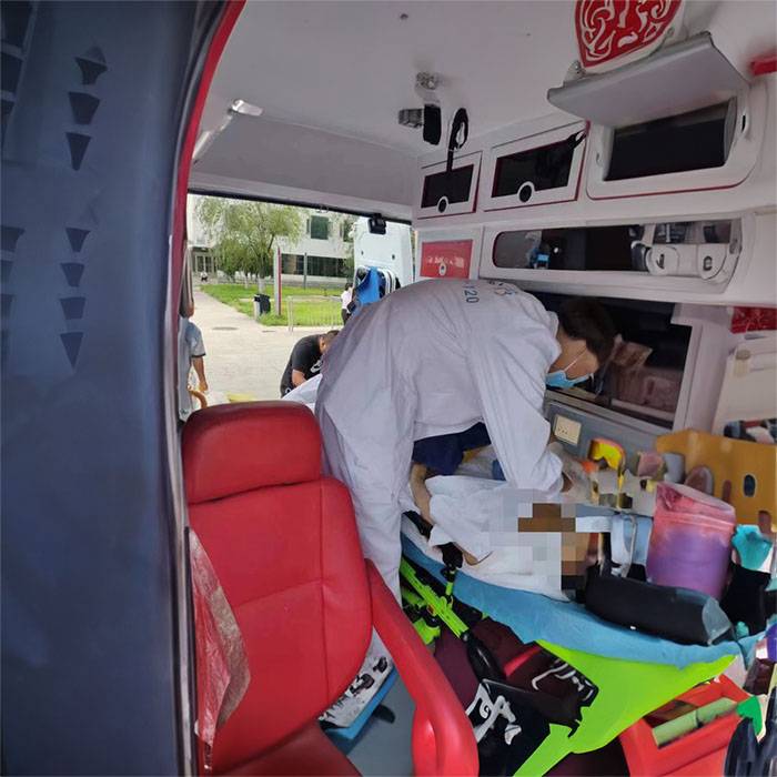 白银市靖远县 租赁到上饶市弋阳县救护车出租服务