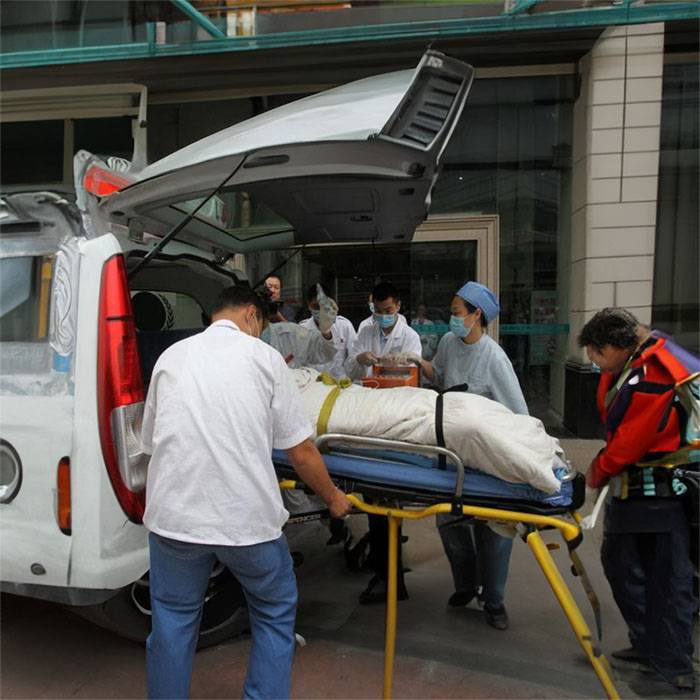 甘肃省人民医院预约私人救护车转运到黄石市第三人民医院救护车出租电话电话是多少