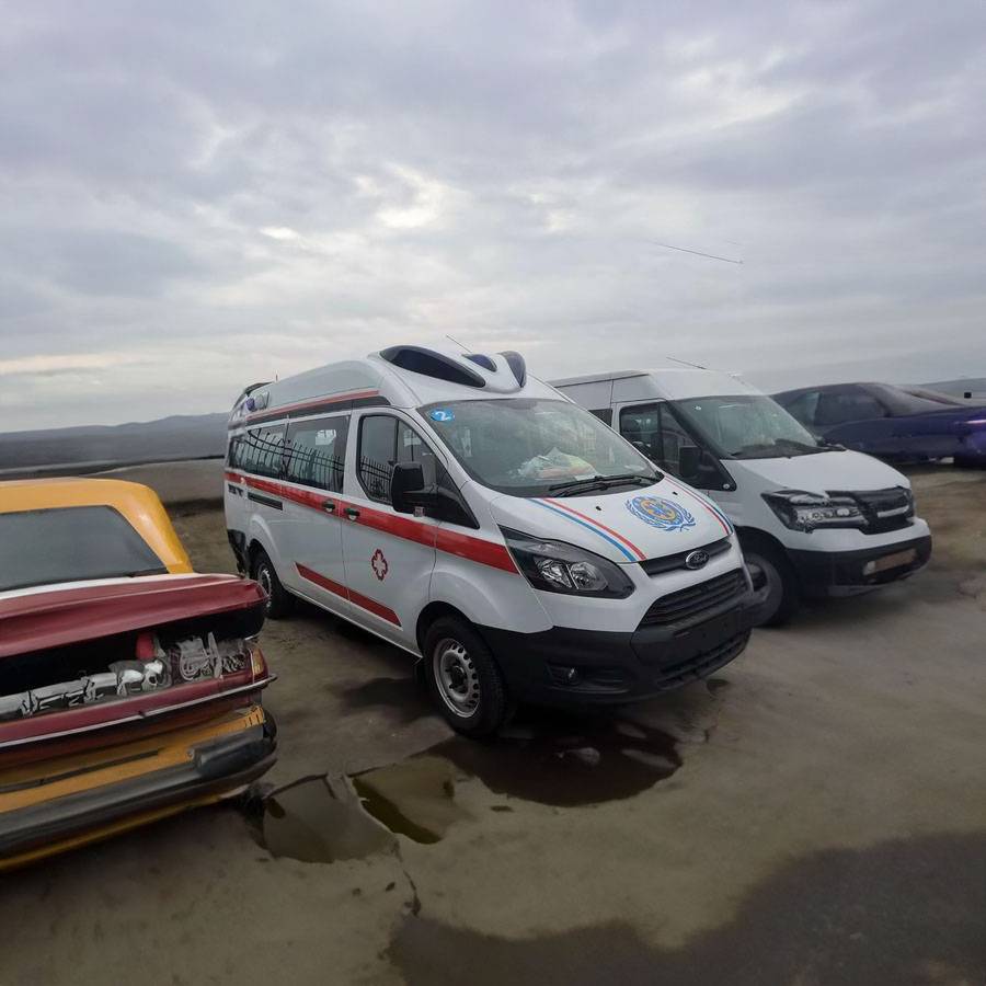 兰州军区总医院租120私人急救车到昌吉州人民医院救护车出租一般多少钱