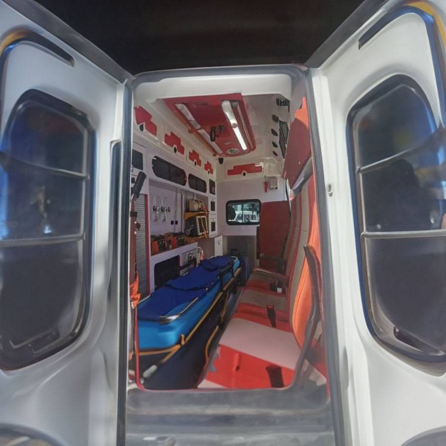 兰州区兰州总医院救护车出租到西安市东郊职工医院 叫一次救护车多少钱出租