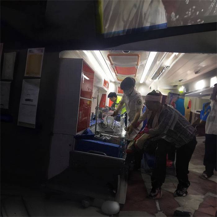 兰州新区区正规救护车出租电话 转运病人救护车价格 2023