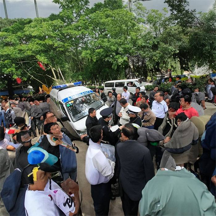 甘肃庆阳市人民医院租赁私家救护车转院到大渡口区人民医院 哪里有长途救护车出租公司