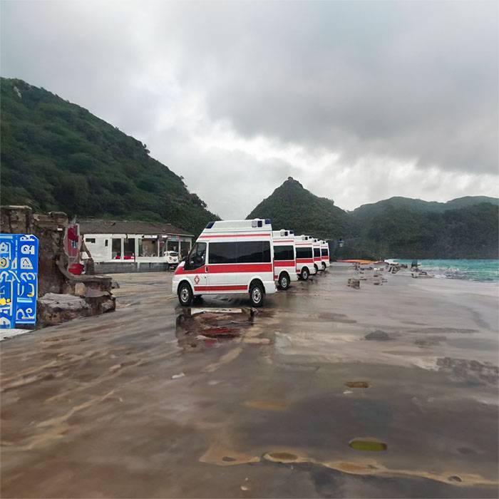 甘肃兰州新区区救护车护送到鞍山市市辖区 急救车出租电话