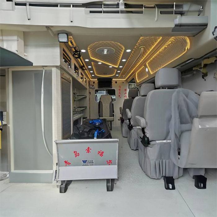 兰州大学第二医院租救护车护送到平阳红十字会医院 救护车如何收费 出租公司