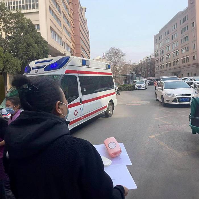 甘肃兰州榆中私人救护车到哈密地区 正规救护车出租
