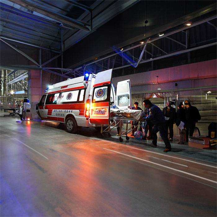 兰州大学附属医院租用私人救护车护送到重庆市第十一人民医院重庆市精神病院 跨省救护车出租哪里实惠