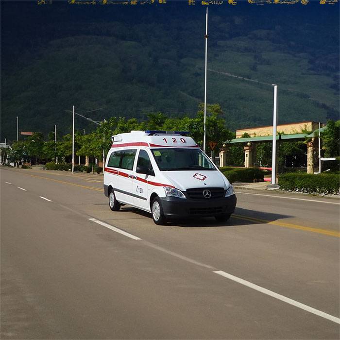 中国人民第四七三医院租私家救护车转院到郯城县城关医院 出租救护车哪里好