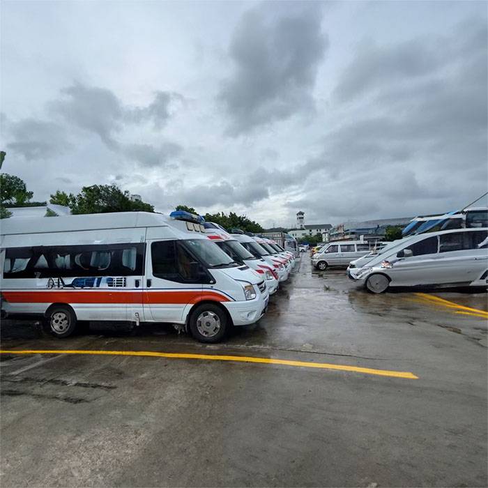 甘肃省第二人民医院租用私人救护车护送到包头市白云医院 救护车出租转院多少钱