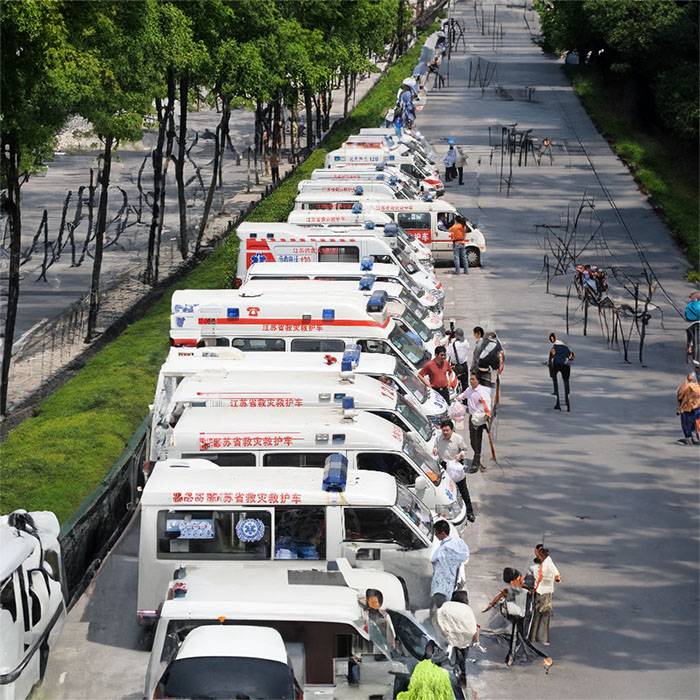 兰州大学第二医院私人救护车租赁到四川石油管理局川西南矿区职工医院 哪里有长短途救护车出租