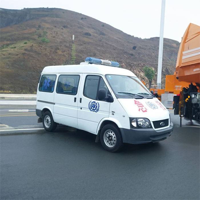 兰州市正规120救护车租赁到甘南藏族夏河县 异地救护车收费标准