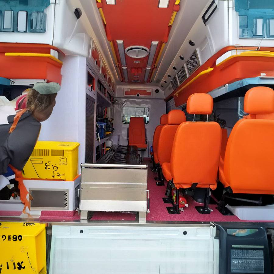 兰州市人民医院租用私人救护车护送到承德县医院 出租一趟救护车多少钱