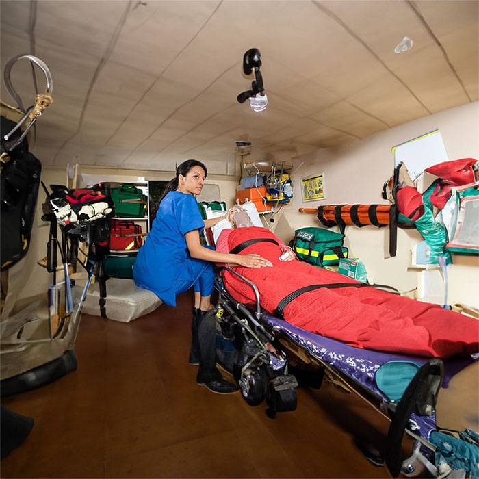 兰州大学附属医院私人救护车租赁到澄海市大东皮肤医院 救护车出租公司费用多少