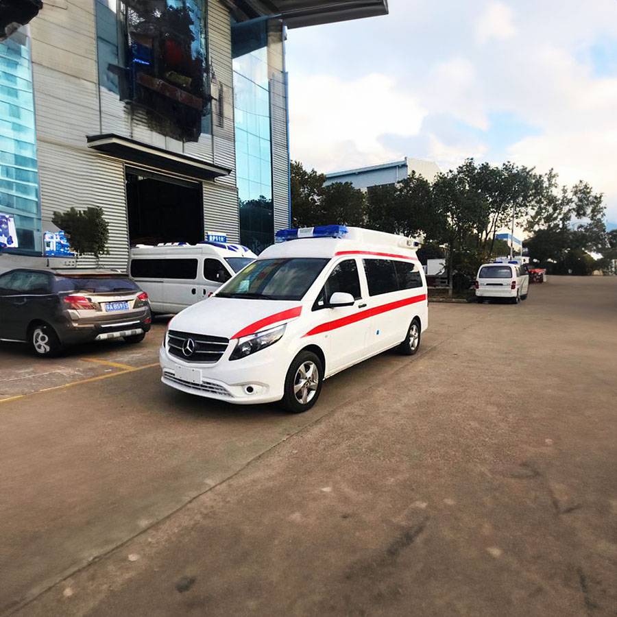 甘肃中国人民医院租赁私人救护车转运到洪湖市皮肤病防治院 哪里有带呼吸机的救护车出租