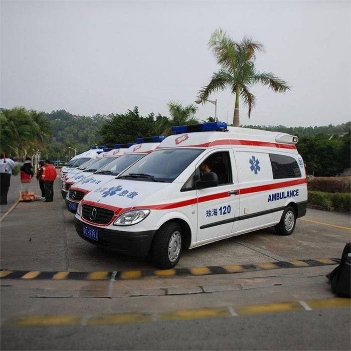 酒泉市阿克塞哈萨克族自治县私人救护车出租到东营市市辖区 救护车出租转运