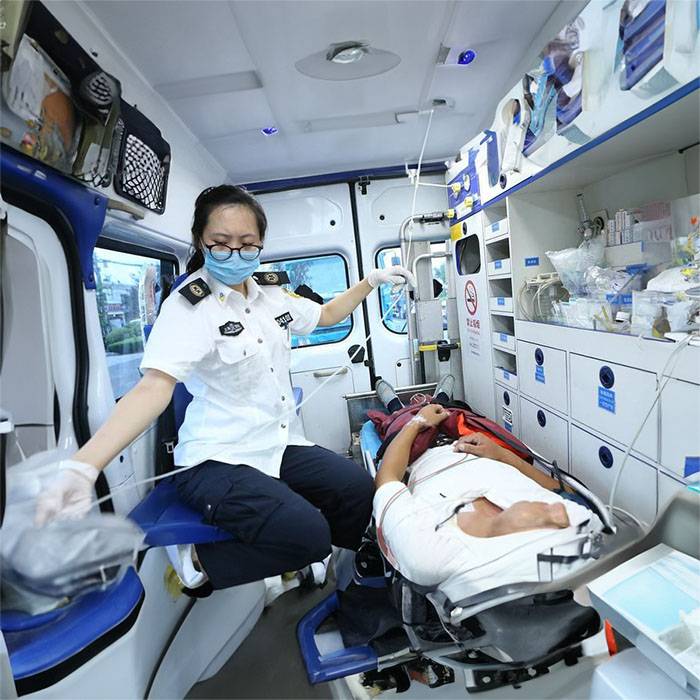 兰州空医院120私人救护车租赁到林州市眼科医院 救护车如何收费出租公司