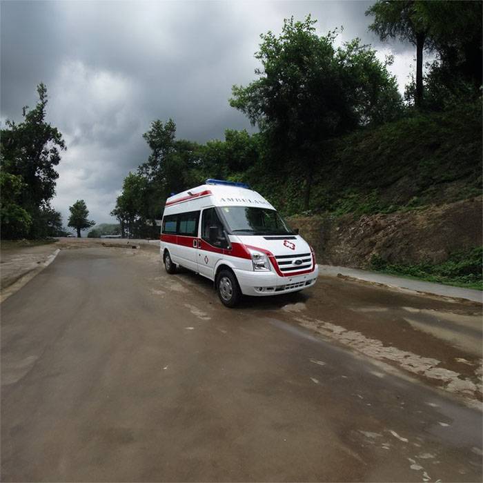 兰州区总医院安宁分院租用私人救护车到呼市回民医院 医院救护车出租是多少钱一公里