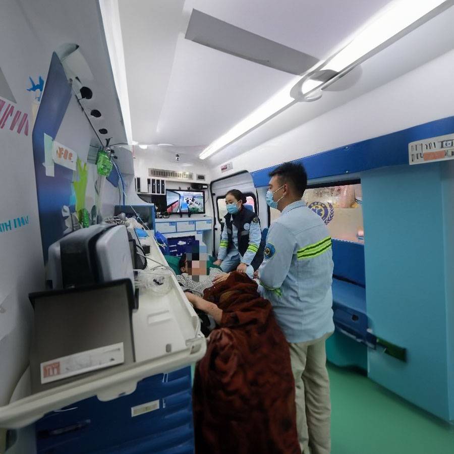 兰州区总医院预约私人救护车转运到南开区口腔医院 哪里有带呼吸机的救护车出租