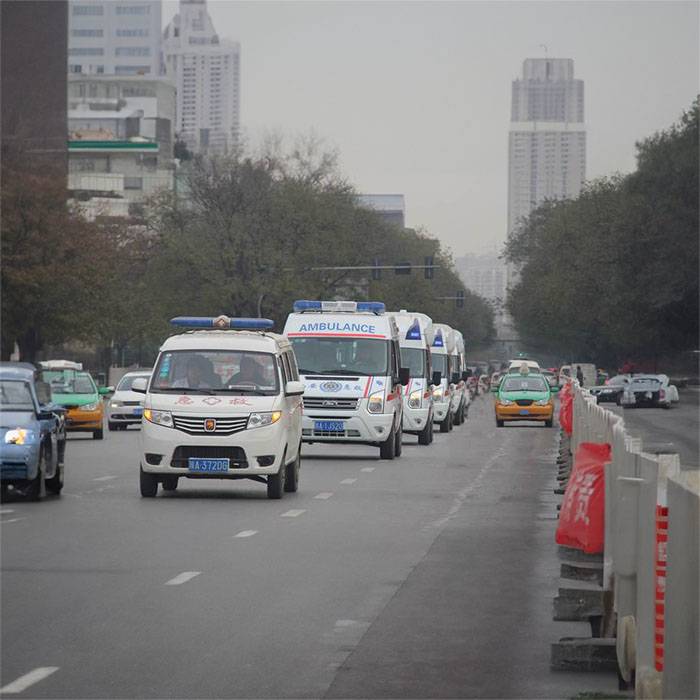 甘肃兰州新区叫救护车的电话 救护车长途转运价格 最新