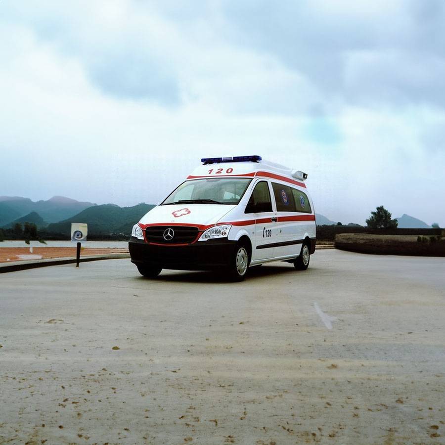 甘肃省人民医院租赁私家救护车转院到泰安市泰山红十字医院 有哪些救护车出租公司