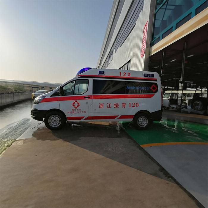 兰州区总医院租赁私人救护车到德兴市中医院 出租救护车一般多少钱