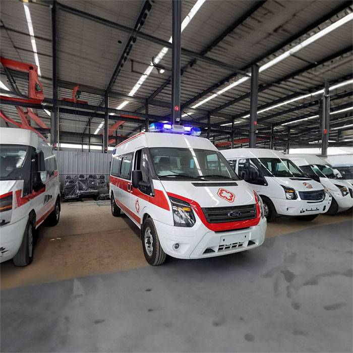 甘肃兰大二院预约私人救护车租赁到朝阳区和平医院 叫救护车一般多少钱出租公司