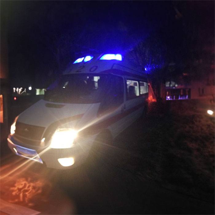 甘南藏族合作市救护车出租到果洛藏族 救护车出租转运