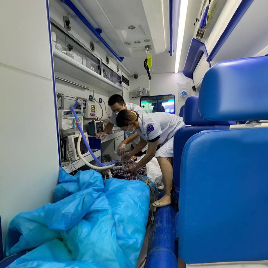 甘肃省人民医院救护车出租到岳阳市口腔医院 出租救护车一般多少钱一辆