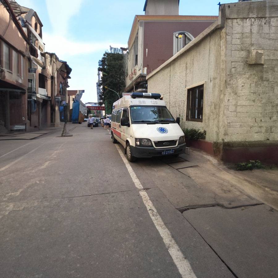 甘南藏族玛曲县租赁救护车电话号码 市救护车一次多少钱 2023更新