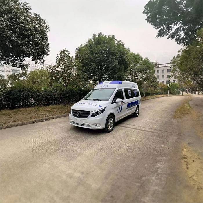 临夏回族私人救护车到昆明市官渡区 租赁救护车