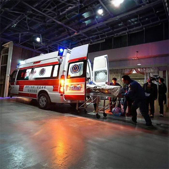 甘肃省中医院租赁私人救护车转运到青春精神病康复医院 救护车出租收费多少