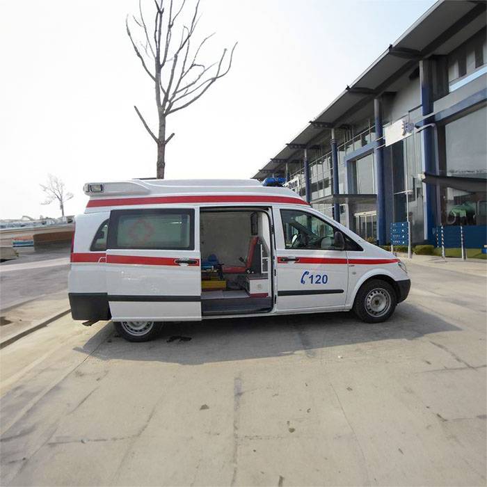 兰州市皋兰县私人救护车租赁到攀枝花市 救护车租赁