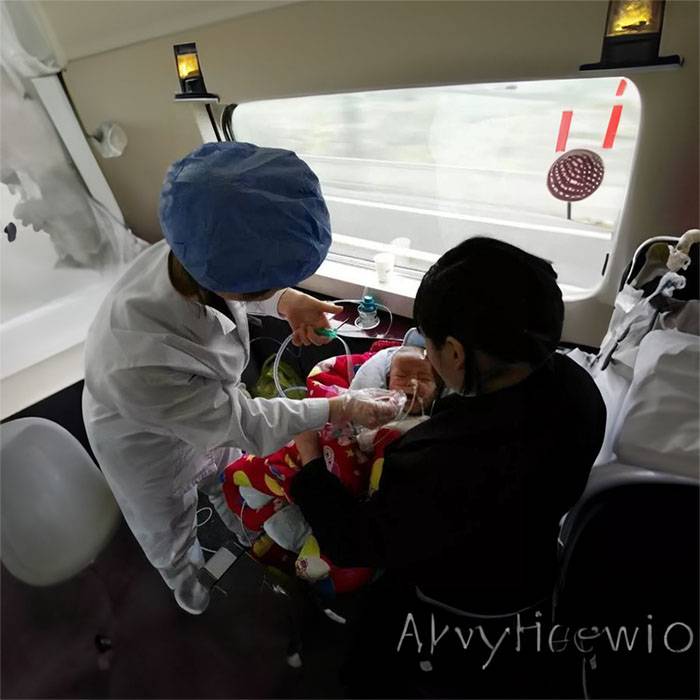 甘肃省肿瘤医院救护车出租到奉节县妇幼保健院 私人救护车出租一般多少钱