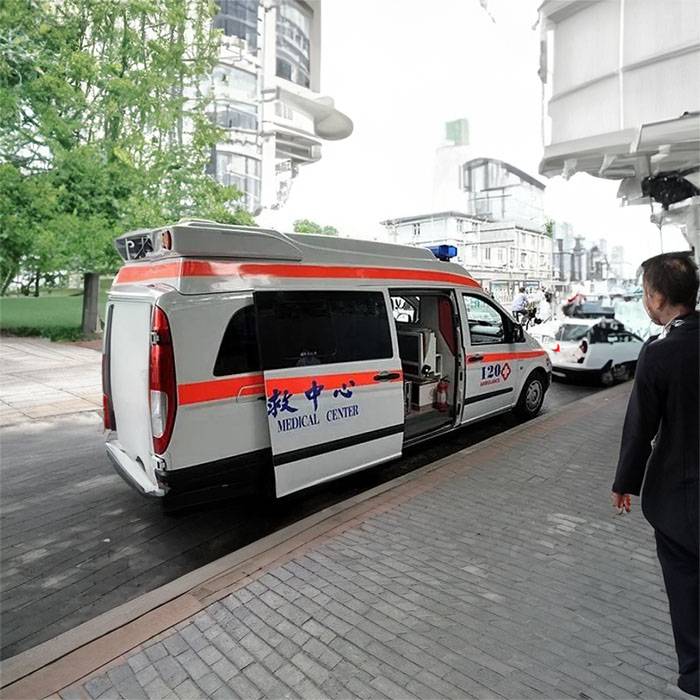 甘肃兰州城关非急救病人转运车出租到南京市市辖区 救护车出租转运