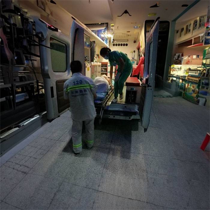 兰州榆中救护车租赁到绵阳市三台县 救护车电话