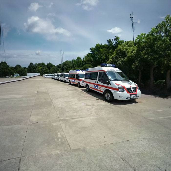 陇南市文县医院120救护车护送到柳州市鱼峰区 租来救护车
