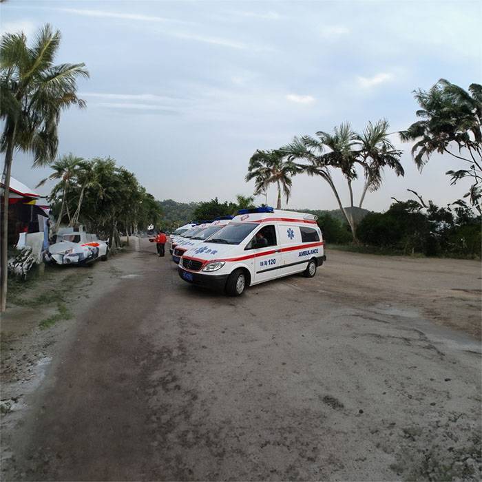 兰州人民医院租救护车护送到威海口腔医院 专业救护车出租电话多少