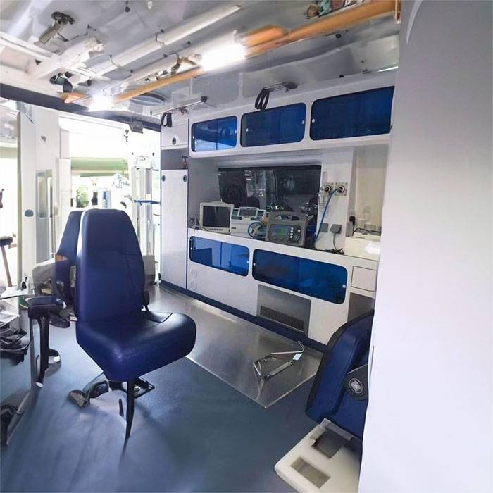 甘肃省兰州城关正规救护车租赁到南京市市辖区 私人救护车怎么收费价格表