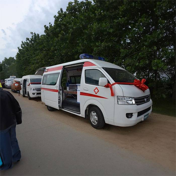 兰州人民医院租私人急救车到钟山县人民医院 救护车辆出租价格多少