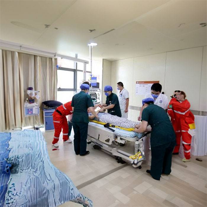 甘肃省肿瘤医院租用私人救护车护送到沈阳市宝岩整形美容外科医院 哪里能出租救护车