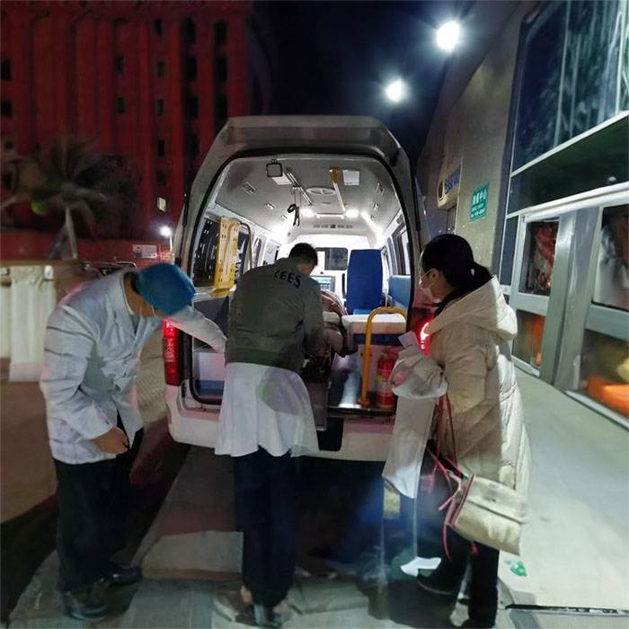 天水市武山县正规120救护车出租到广州市市辖区 租赁私人救护车电话