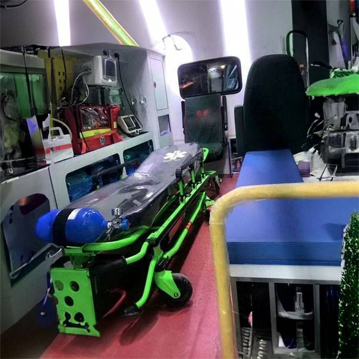 兰州大学第二医院租赁私家救护车到渝中区红十字会医院 出租一趟救护车多少钱