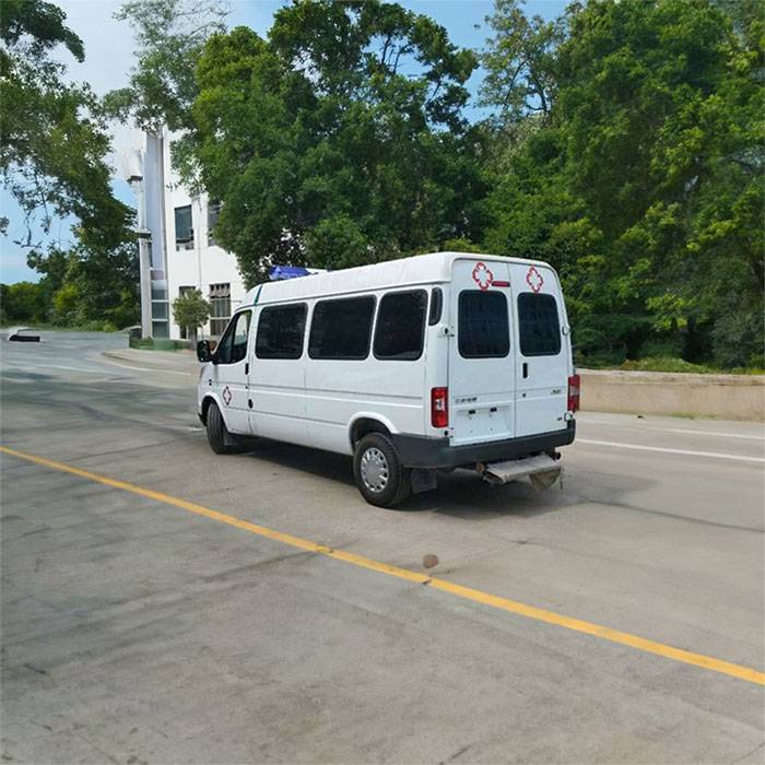 甘肃兰州城关非急救病人转运车转院到郑州市新密市 长途救护车收费标准