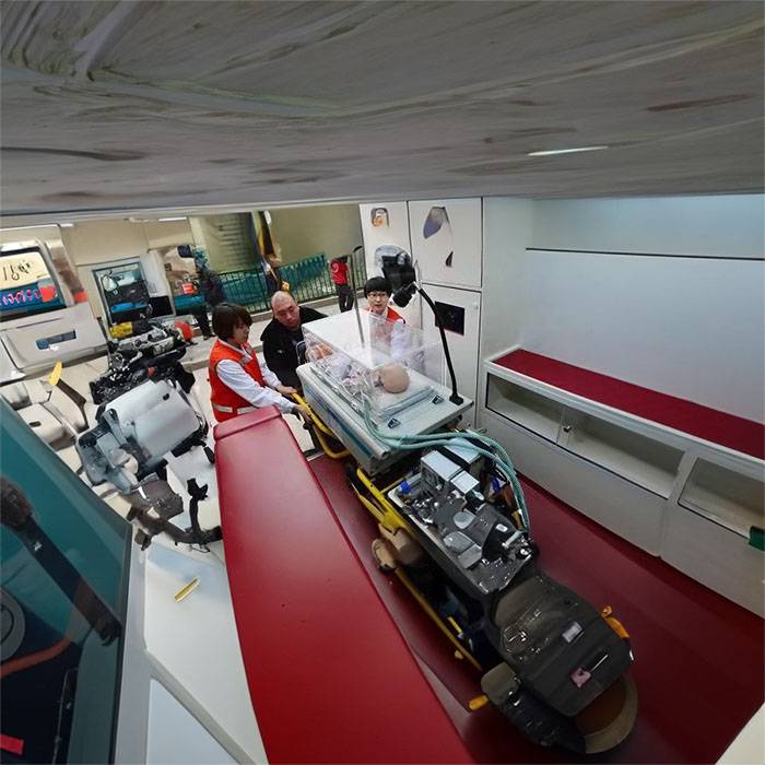 兰州区总医院120私人救护车租赁到正镶白旗医院 出租救护车一般多少钱