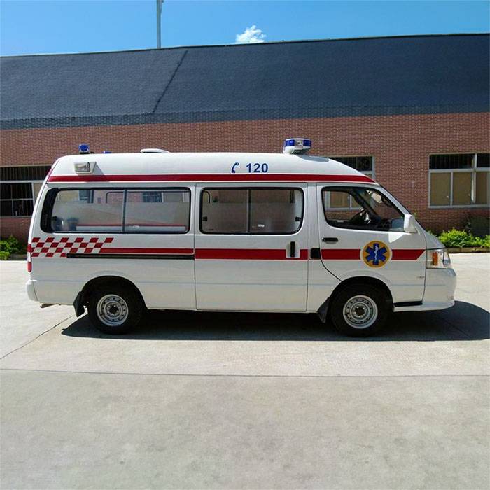 甘肃兰州安宁正规救护车租赁到保山市隆阳区 叫救护车多少钱一辆一次