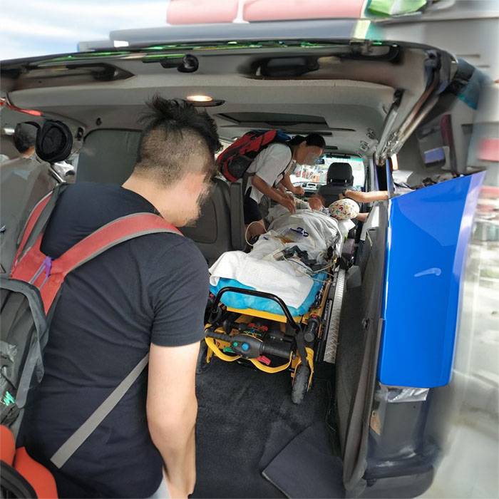 甘肃省肿瘤医院租私家救护车转院到西南车辆制造厂职工医院重庆渝西医院 私人救护车出租如何叫