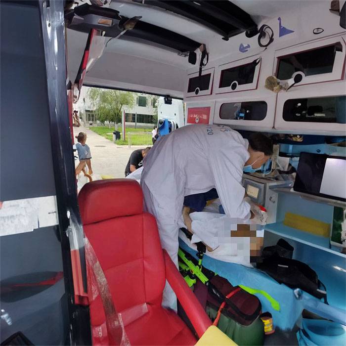 甘肃中医学院附属医院租用私人救护车到广州市荔湾区脑血管病医院 救护车出租费用多少