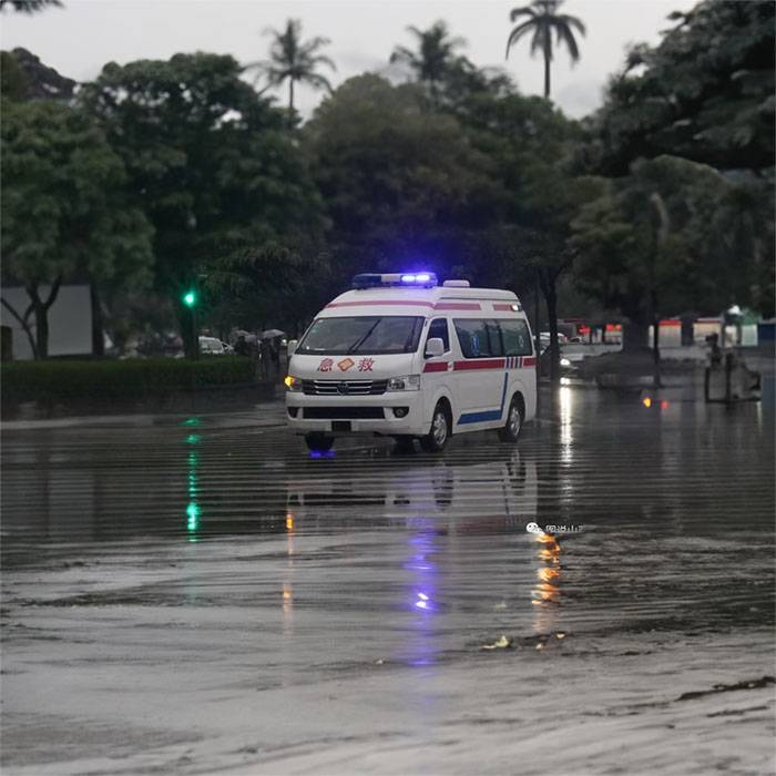 甘南藏族卓尼县非急救病人转运车租赁到张掖市临泽县 正规救护车出租